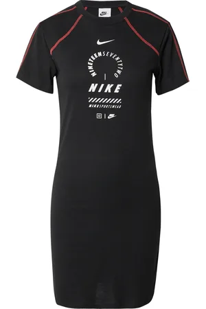 Nike Kleid
