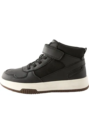 Next Sneaker