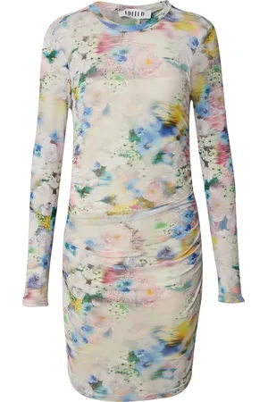 EDITED the label Kleid 
