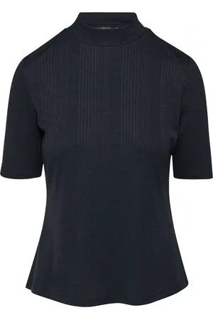 Comma, Shirt