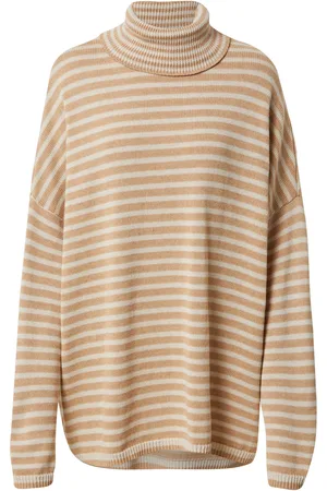 A LOT LESS Pullover 