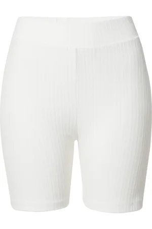 ABOUT YOU Shorts 
