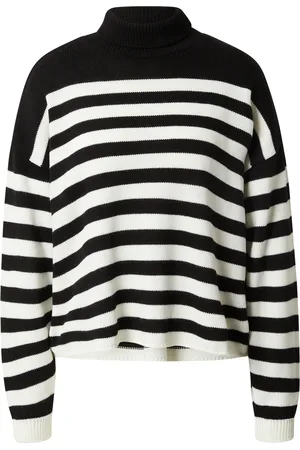 In The Style Pullover