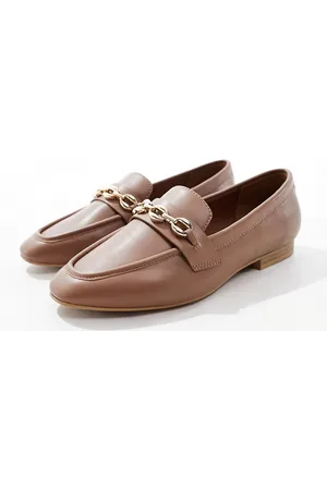 ASOS Macaroon chain loafer in Tan