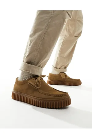 Clarks Clarks Torhill lo shoes in dark sand suede