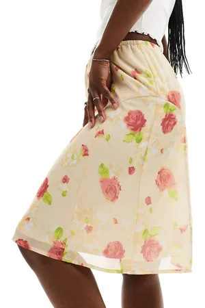 Daisy Street Vintage rose print awkward length skirt in multi
