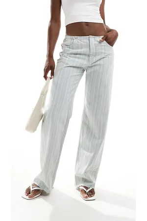 Pull&Bear Low rise contrast thread striped jean in blue &