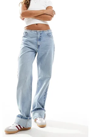 Pull&Bear Mid rise straight leg jean with raw waistband in medium