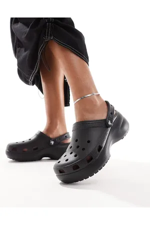 Crocs Classic platform clogs in