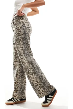 Daisy Street Low rise baggy washed leopard print jeans