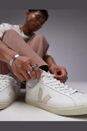 Veja Esplar logo trainer in extra sable leather