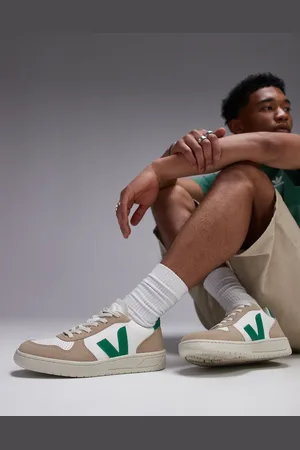 Veja V-10 trainer in extra emeraude sahara chromefree leather