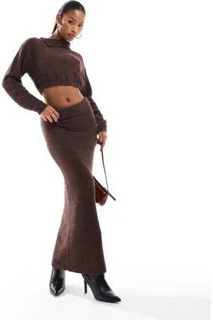 Aria Cove Fluffy boucle knitted maxi skirt co-ord in chocolate