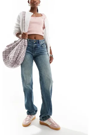 Pull&Bear Mid rise straight jean in washed