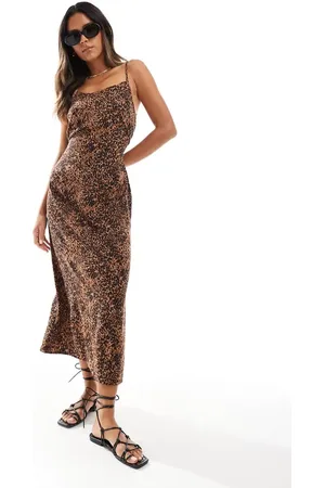 Miss Selfridge Strappy scoop neck maxi dress in leopard print