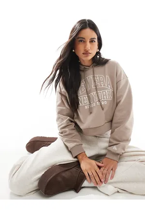 New Era New York embroidered logo cropped hoodie in taupe