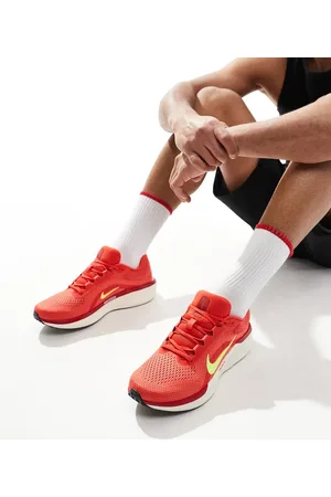 Nike Air Winflo 11 trainers in