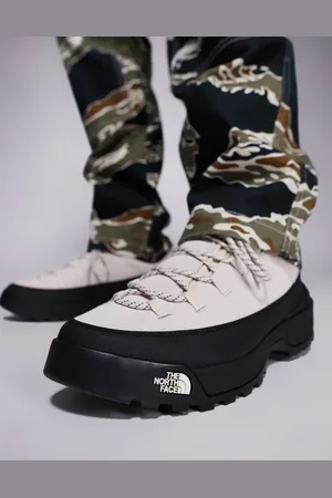 The North Face Glenclyffe Urban Low Boot in and black