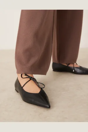 ASOS Lithe point-toe ballet with vamp tie in