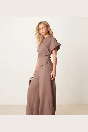 ASOS ASOS DESIGN Petite linen look open back and ruched detail jumpsuit in mocha