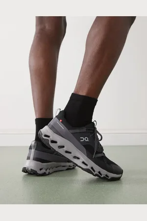 On Running ON Cloudhoriz trainers in