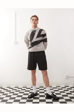 Umbro Panelled mesh shorts in