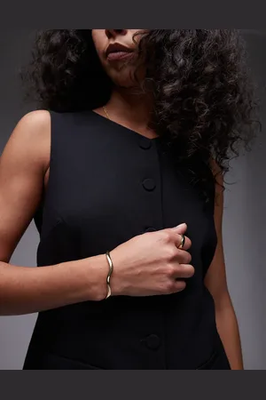 & OTHER STORIES Single wave bangle cuff bracelet in