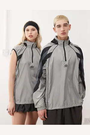 Umbro Zip off sleeve detachable wind jacket in multi