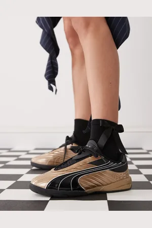 PUMA V1PER trainers in