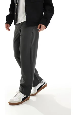 Bershka Wide leg tailored trouser in charcoal