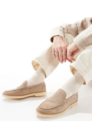 Schuh Riggs loafers in tan suede