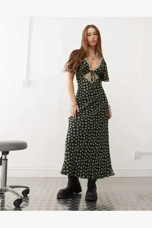 Reclaimed Midi tea dress in star print