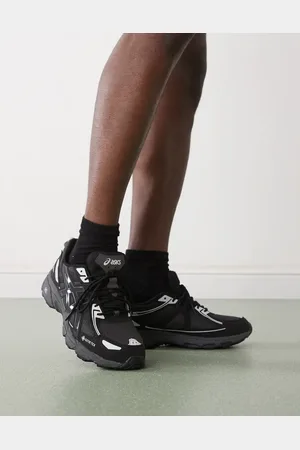 Asics Gel-Venture 6 GTx trainers in and silver