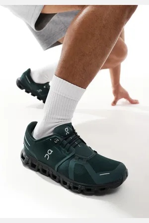 On Running ON Cloud 6 all day trainers in