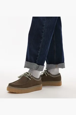 Clarks Torhill suede Lo shoe in dark olive