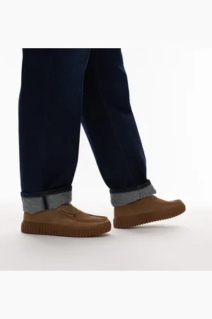 Clarks Torhill lo shoe in dark sand suede