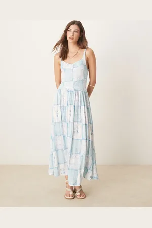 ASOS Crinkle sweetheart neck midi dress in pale blue postcard print