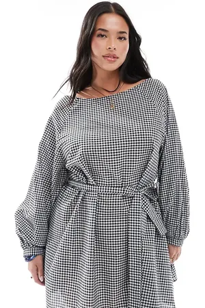 Esmée Exclusive three quarter sleeve mini beach dress in black and white gingham