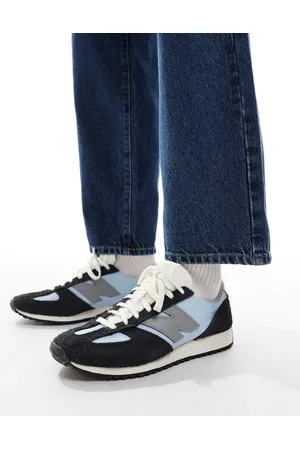 New Balance 471 trainers in