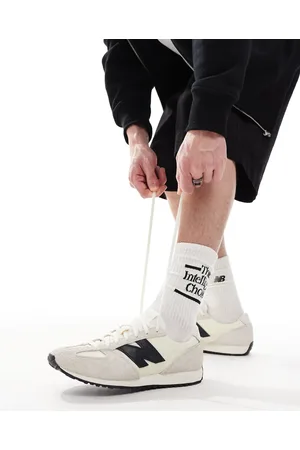 New Balance 471 trainers in and navy