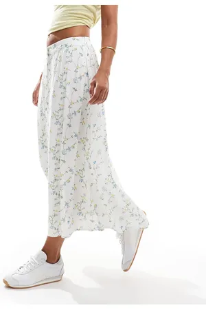 Pieces® Button front midi skirt in garden floral