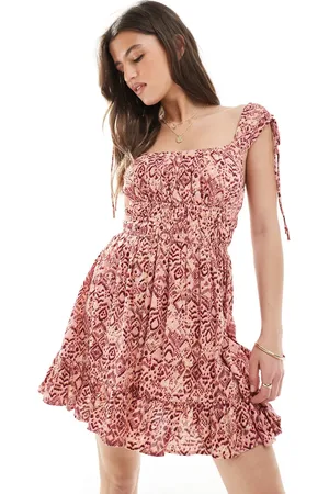 Stradivarius Ruffle swing dress in red print