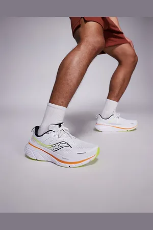 Saucony Guide 18 running trainers in and peel
