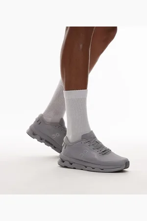On Running ON Cloudzone all day running trainers in