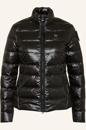 Blauer Daunenjacke