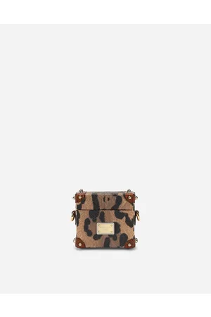 Dolce & Gabbana Technology - Airpods-Etui aus Crespo im Leoprint mit Logoplakette