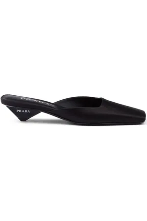 Prada Mules mit eckiger Kappe