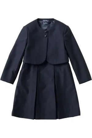 Familiar Kleid mit Faltendetail