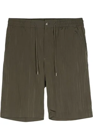 MAN ON THE BOON. Plissierte Shorts mit Kordelzug
