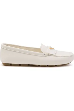 Prada Loafer mit emailliertem Triangel-Logo